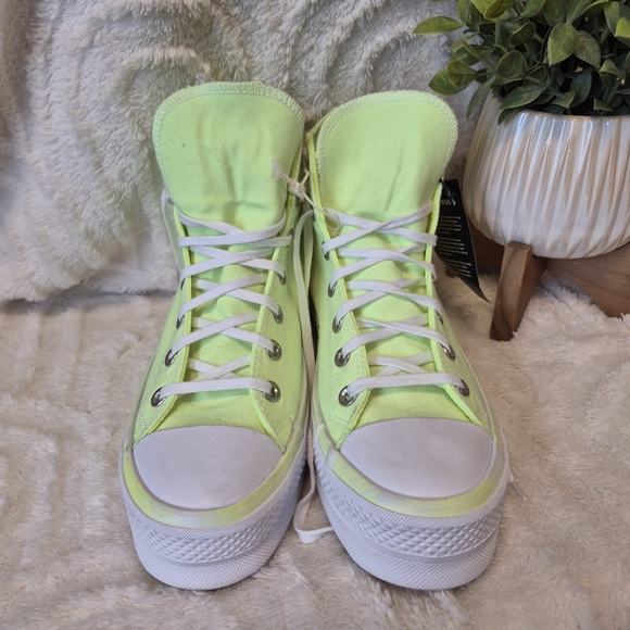 Converse Chuck Taylor Lift Platform Sneakers Volt Glow Yellow Women's Sz 9.5 NEW - Picture 5 of 14